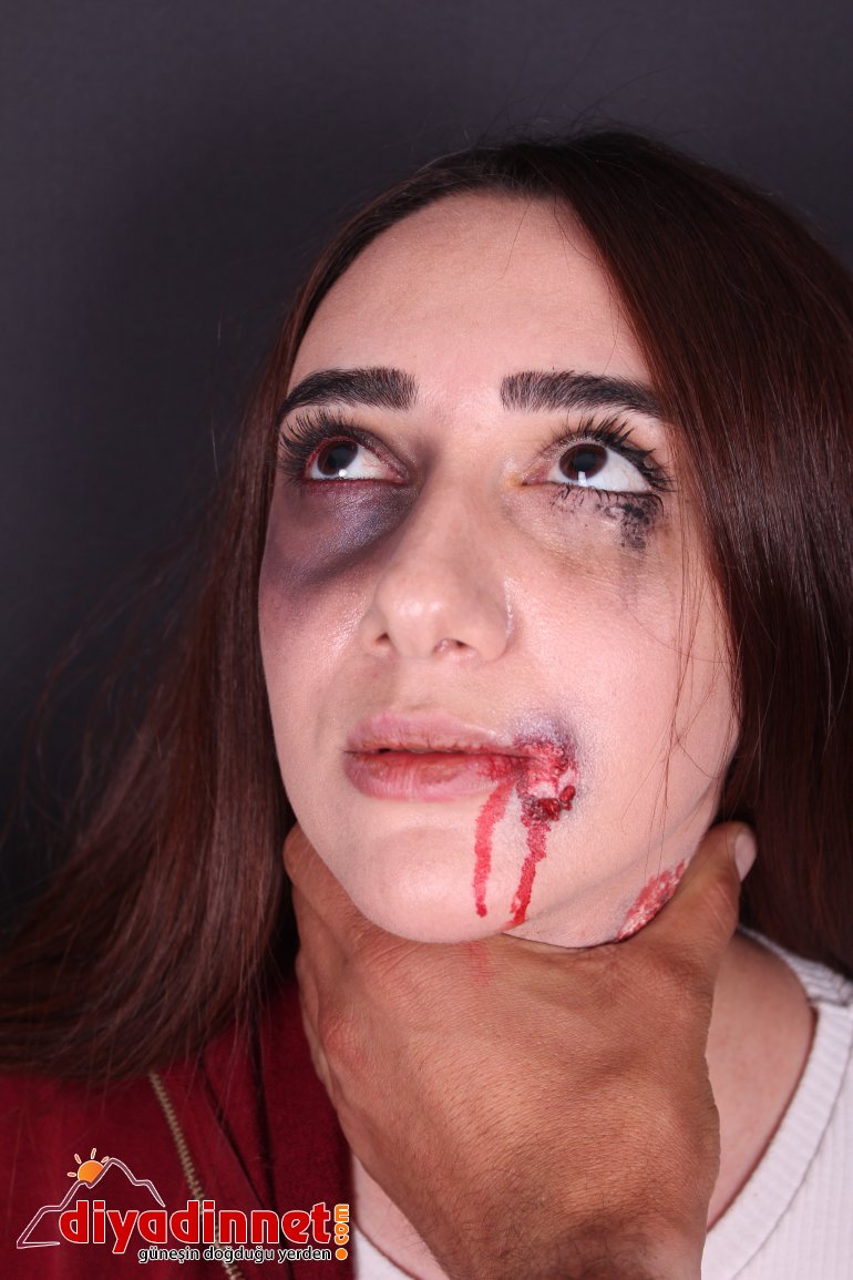 Yaptıkları makyaj ile şiddet gören kadınların seslerini duyurmaya çalışıyorlar3