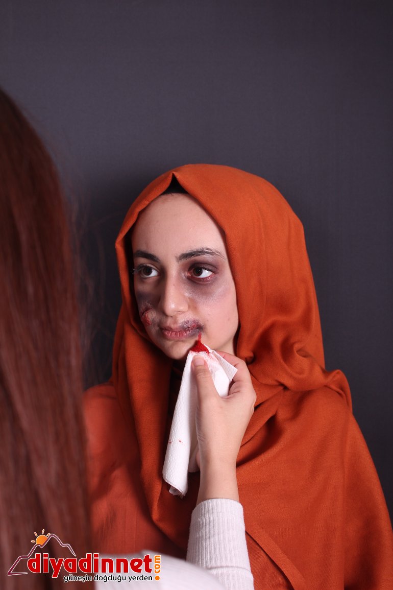 Yaptıkları makyaj ile şiddet gören kadınların seslerini duyurmaya çalışıyorlar5