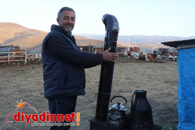 yaylada AĞRI - Yılın göçerlerin zorlu geçiren  yarısını hayatı 23