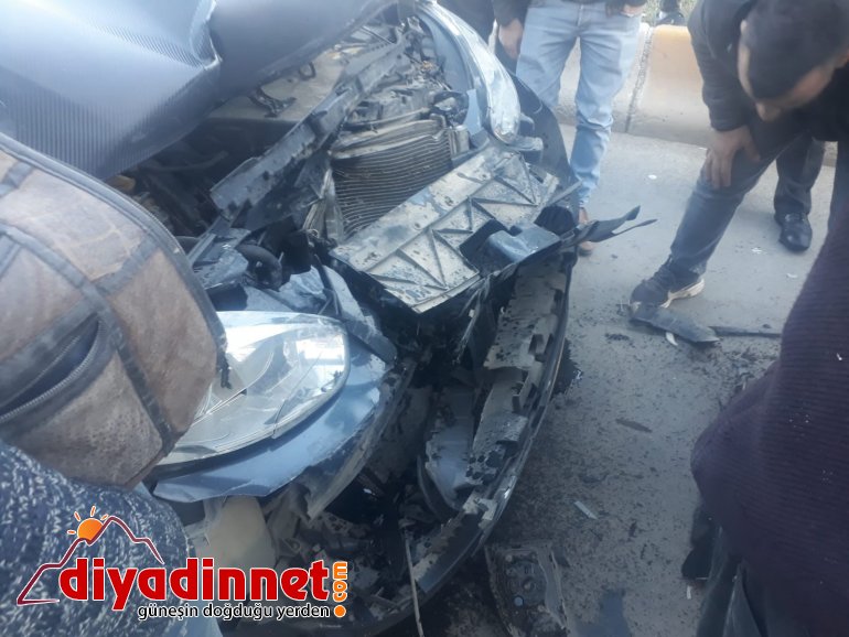 Ağrı da maddi hasarlı kaza2