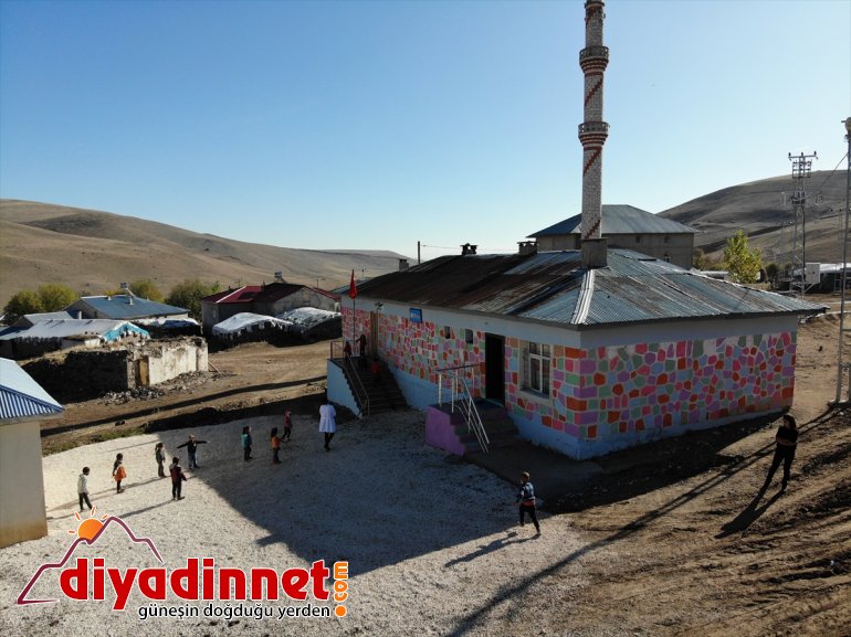 öğrencilerin ana kömürlüğünü onarıp Okulun dönüştürdü bir sınıfına AĞRI ayrılmak - istemediği 3