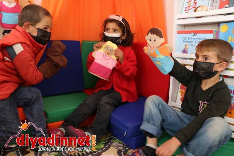 sınıfına istemediği - Okulun dönüştürdü ana öğrencilerin onarıp ayrılmak AĞRI kömürlüğünü bir 22