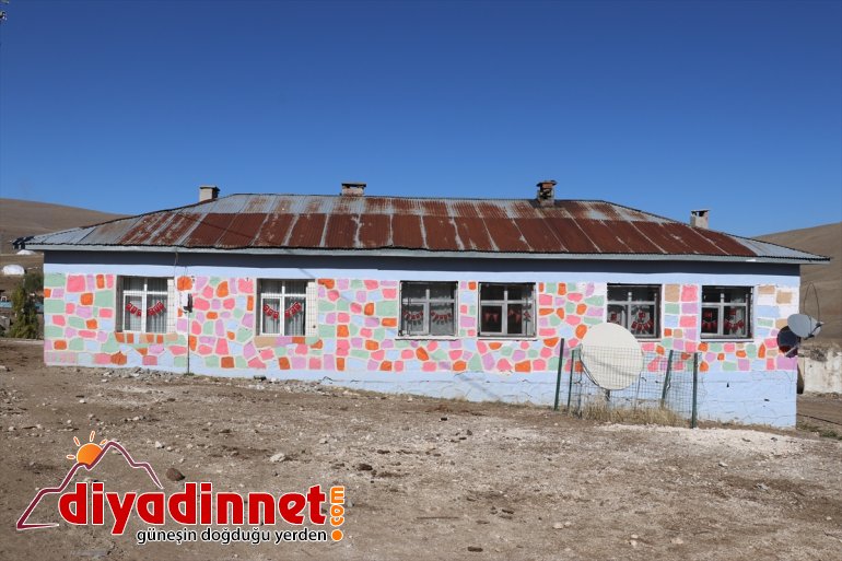 ayrılmak dönüştürdü Okulun bir ana istemediği kömürlüğünü AĞRI sınıfına - öğrencilerin onarıp 4