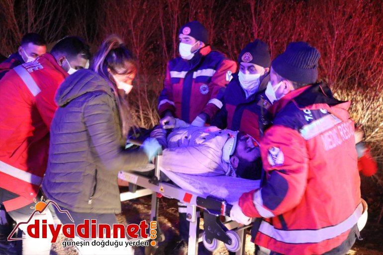 AĞRI 17 devrildi: taşıyan kamyonet - yaralı Sığınmacıları 3