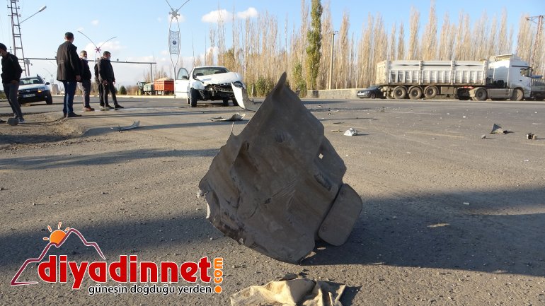 Ağrı'da maddi hasarlı trafik kazası