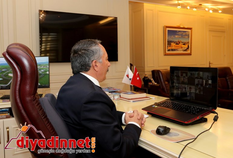 AİÇÜ de Uluslararası Ahmed i Hani sempozyumu başladı4