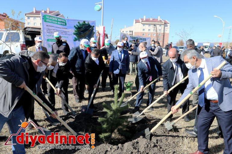 AİÇÜ’DE 1000 fidan “Geleceğe Nefes” oldu