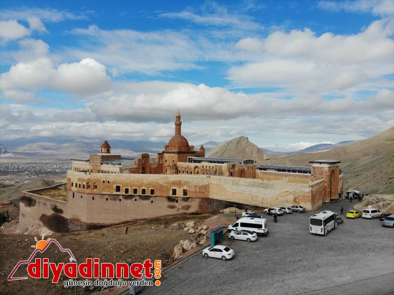 Osmanlı mirası İshak Paşa Sarayı 105 bin turist ağırladı