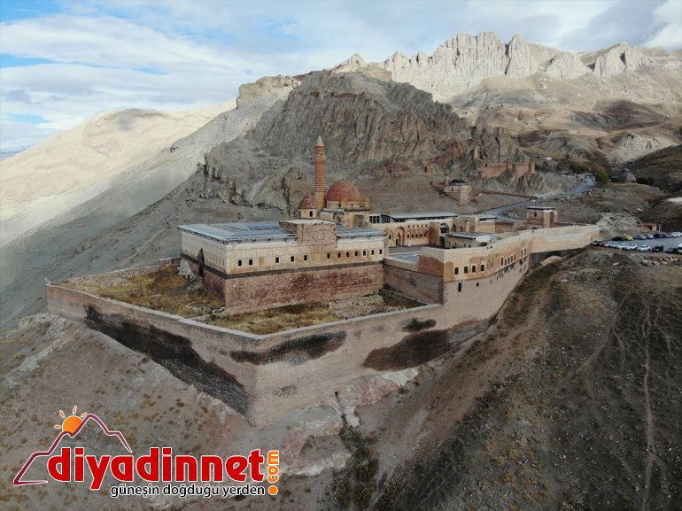 AĞRI Sarayı mirası bin turist  Osmanlı 105 Paşa İshak - ağırladı 8