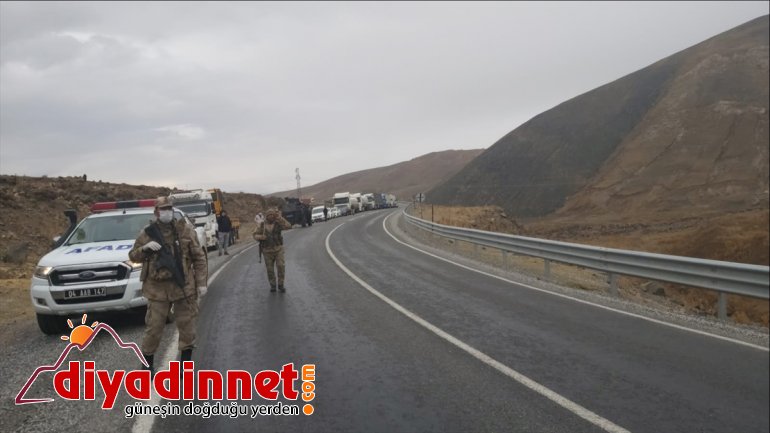 geçidinde tır yandı Tendürek devrilen 1