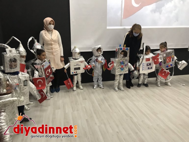 Uzay Haftası Etkinlikleri” kapsamında düzenlenen yarışmanın kazananları ödüllerine kavuştu