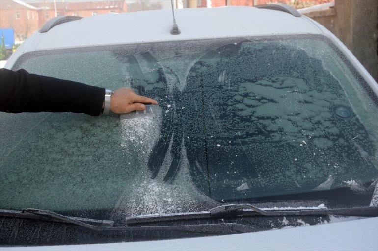 Ağrı da dondurucu soğuklar etkisini sürdürüyor1