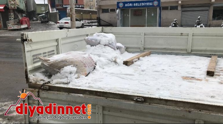 Ağrı da kar yağışı yerini buzlanmaya bıraktı5