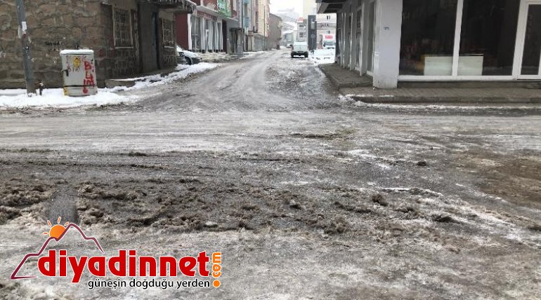 Ağrı da kar yağışı yerini buzlanmaya bıraktı11