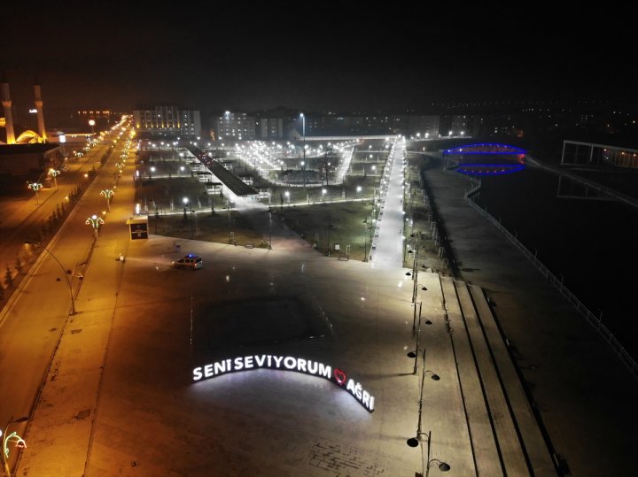 Ağrı da sokağa çıkma kısıtlamasına uyuluyor3