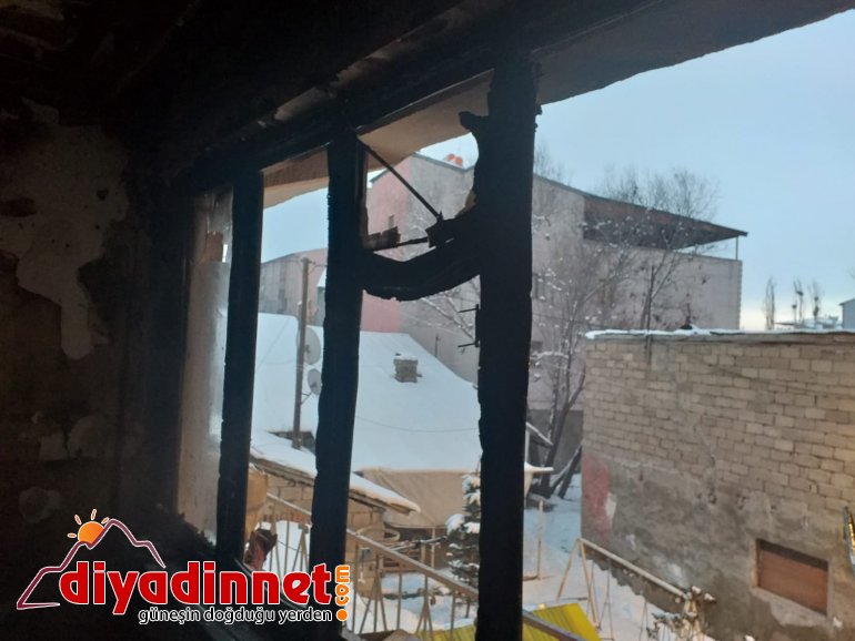 ağrı ev yangını2