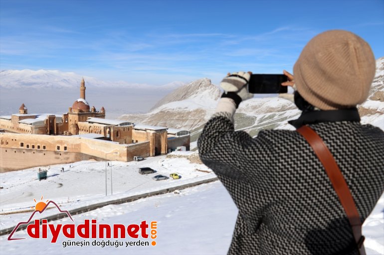 Güney AĞRI çift İshak hayran Paşa Sarayı