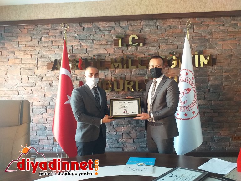 Ağrı Milli Eğitim Müdürü Tekin eTwinning de başarılı okul ve öğretmenleri ödüllendirdi3