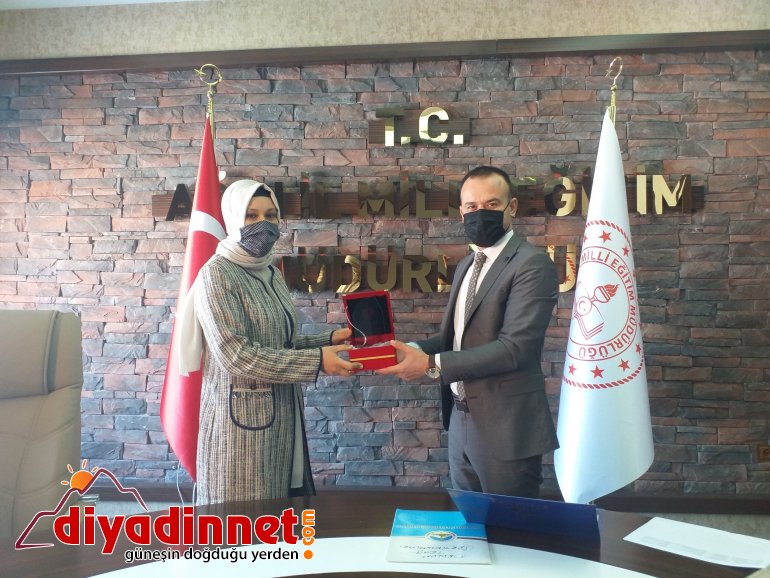 Ağrı Milli Eğitim Müdürü Tekin eTwinning de başarılı okul ve öğretmenleri ödüllendirdi5