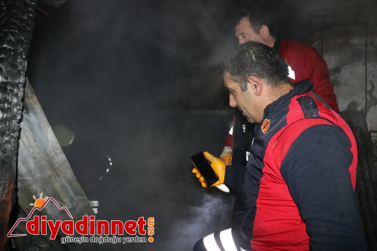 AĞRI yaşlı yangında vatandaş çıkan Sobadan - yaralandı 4