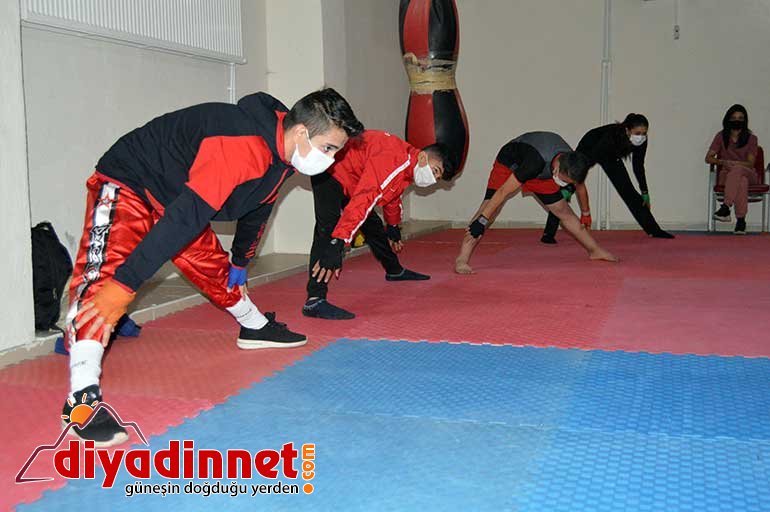 Ağrılı kick boksçular milli sporcu olmak için ter döküyor2