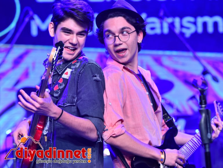 AĞRILI LİSELİLERİ MUHTEŞEM ÖDÜLLER BEKLİYOR