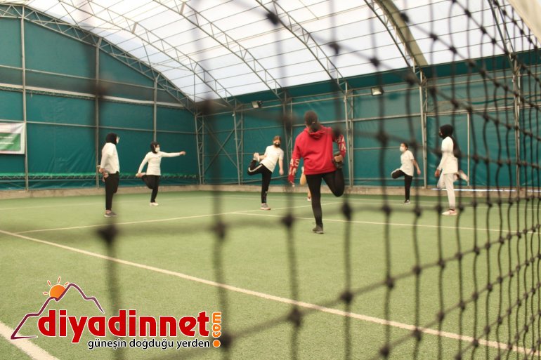 Ağrılı şampiyon tenisçiler milli takıma seçilmek için ter döküyor2