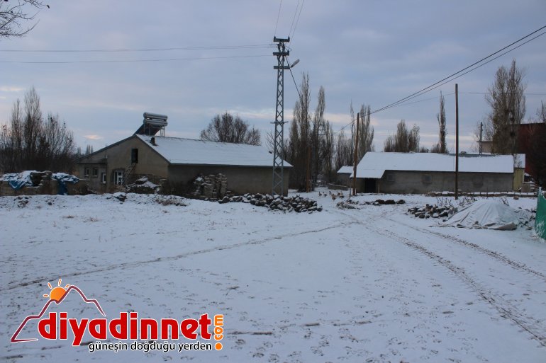 Ağrılılar güne karla uyandı9