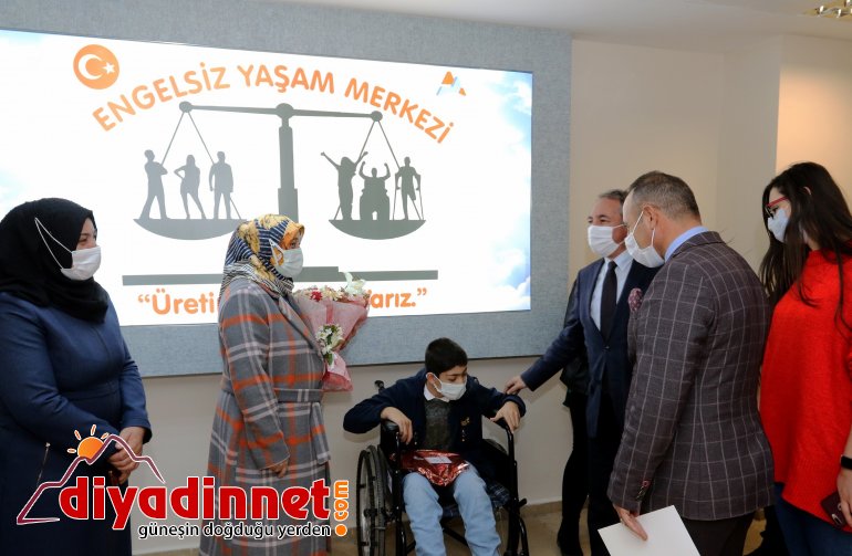 AİÇÜ özel gereksinimi olan muhataplarının hayatını ışığıyla aydınlatıyor2