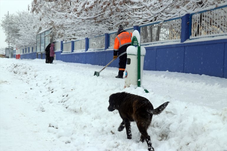 Doğu Anadolu da kar kentleri beyaza bürüdü6