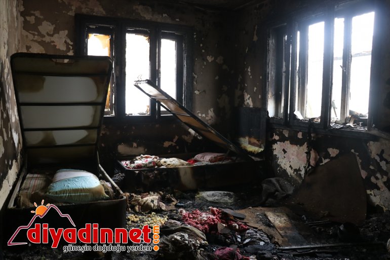 Kahraman baba yangında kurtarmaya çalıştığı iki çocuğuyla hayatını kaybetti