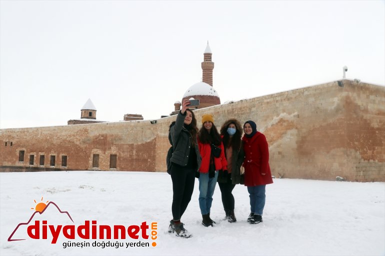 güzelliği kış Tarihi İshak Paşa Sarayı
