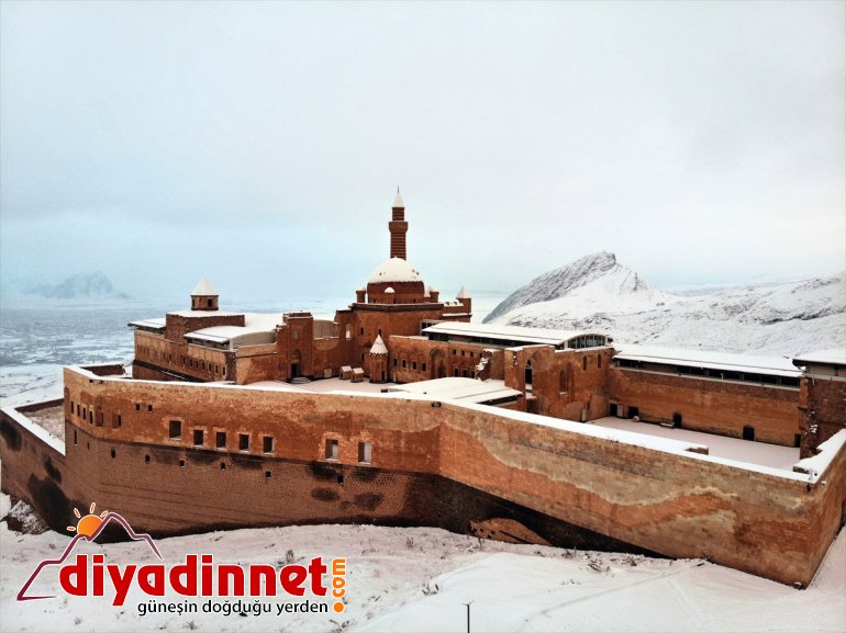 kış İshak Tarihi güzelliği Sarayı