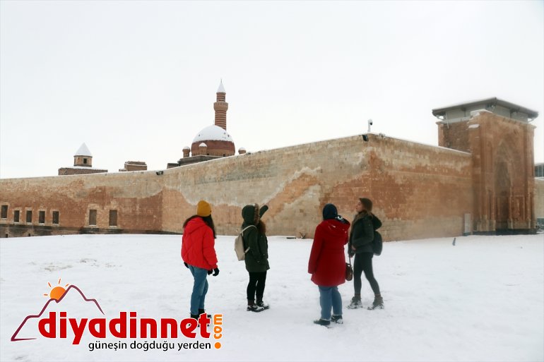 Tarihi İshak Sarayı