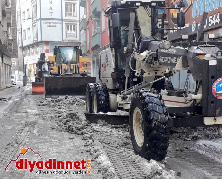 Ağrı Belediyesi kar temizleme çalışması gerçekleştirdi3