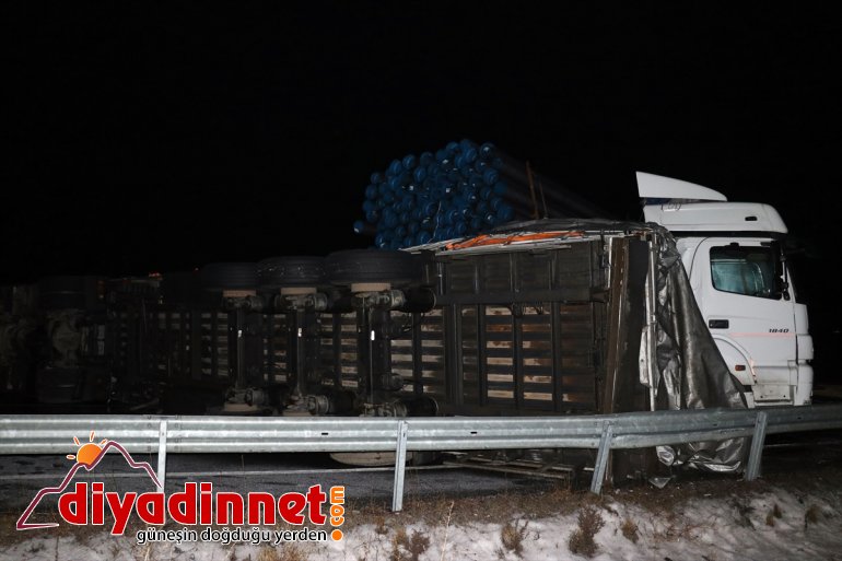 yolda trafik Buzlanma kazası: AĞRI nedeniyle yaralı zincirleme - 3 kayganlaşan 8