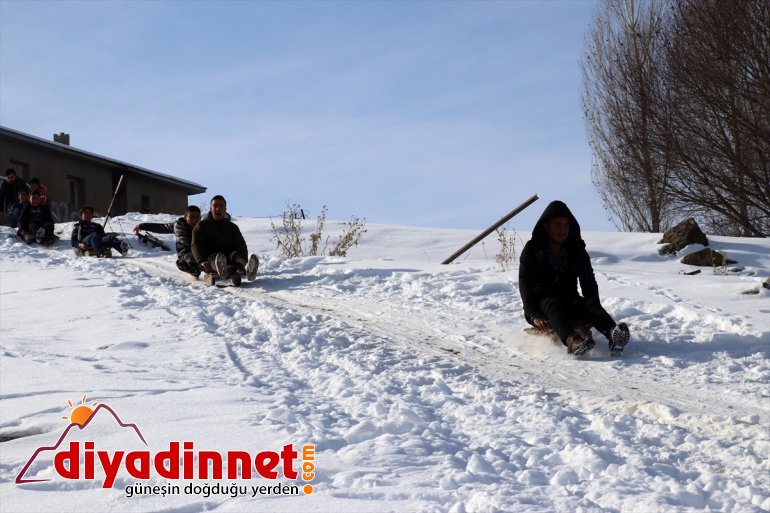 AĞRI keyfi kızak tepelerde karlı Çocukların - 7