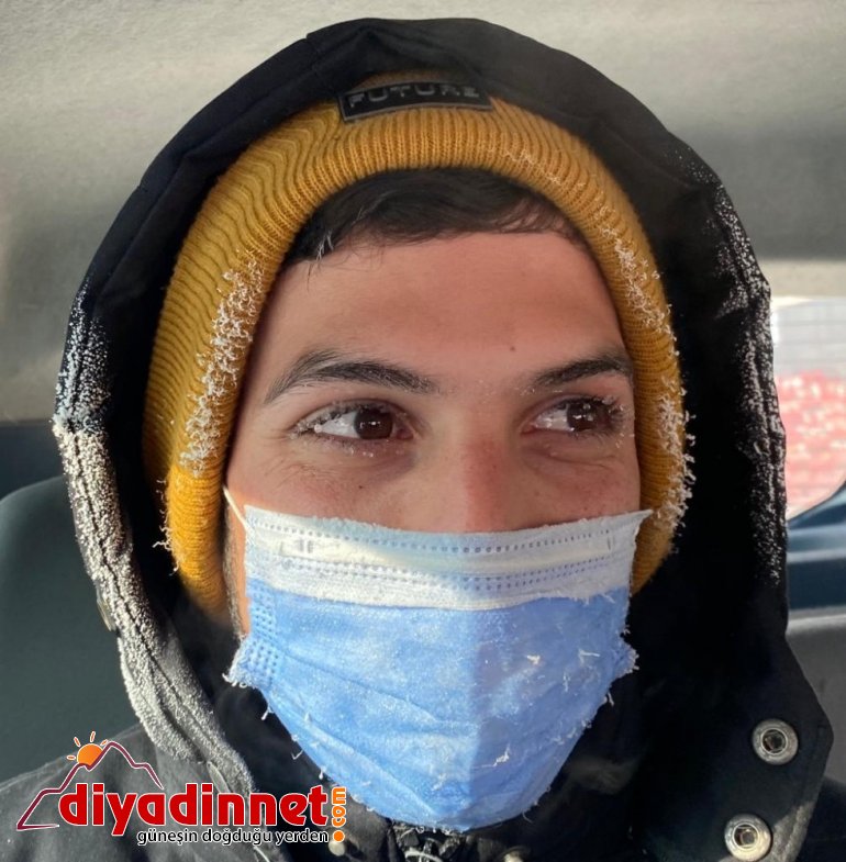 Ağrı da dondurucu soğuklar nedeniyle musluklardan akan sular dondu3