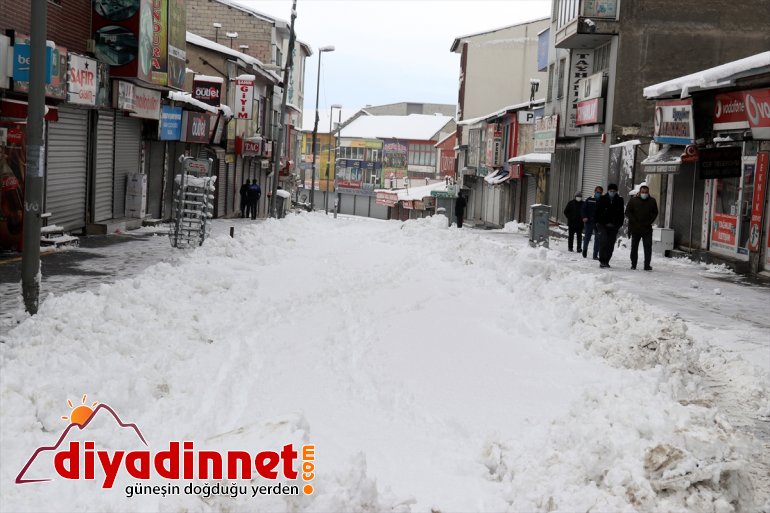 Ağrı da etkili olan kar yağışı hayatı olumsuz etkiliyor12