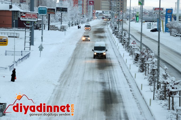 Ağrı da etkili olan kar yağışı hayatı olumsuz etkiliyor16
