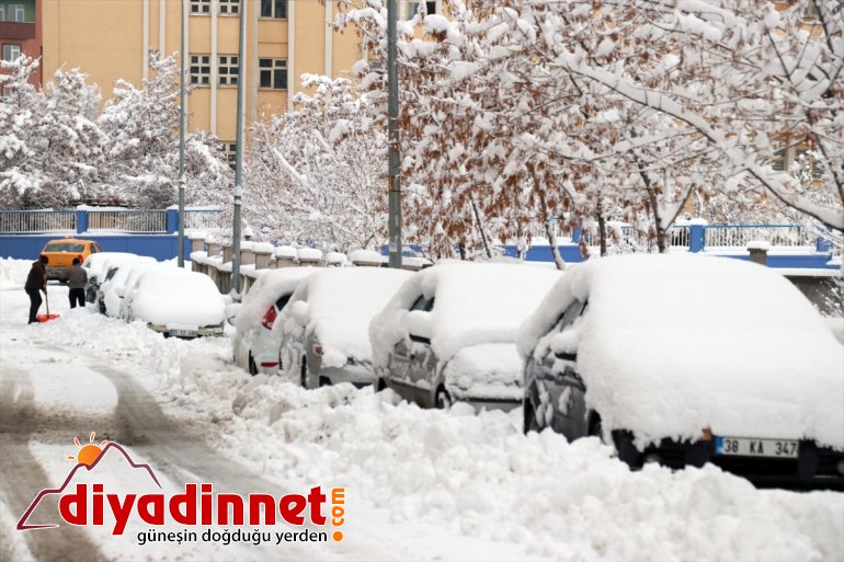 Ağrı da etkili olan kar yağışı hayatı olumsuz etkiliyor4