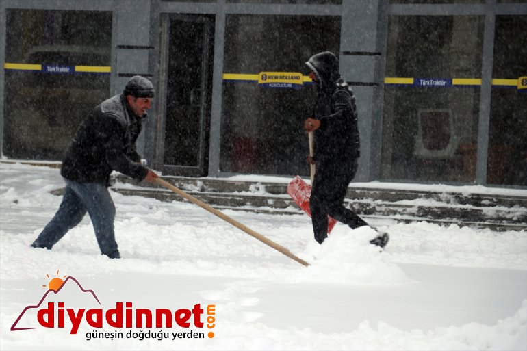 Ağrı da kar ve tipi etkili oluyor11