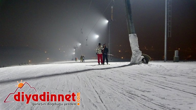 Ağrı, gece kayağı ile buluştu