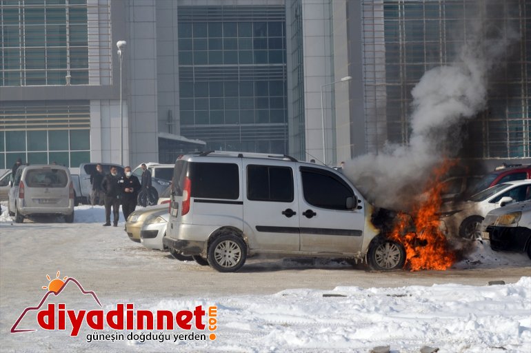 ticari - hafif AĞRI Hastanenin otoparkındaki araçta çıkan yangın söndürüldü 3