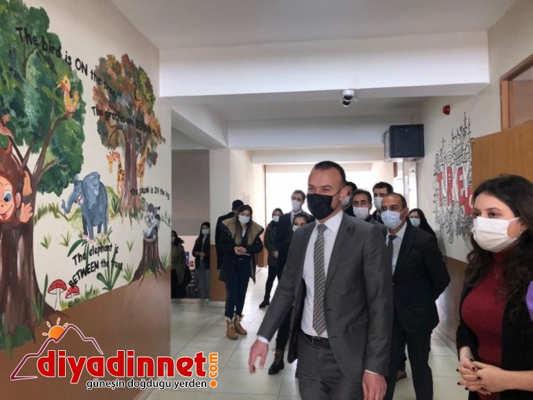 Ağrı Milli Eğitim Müdürü Tekin, Patnos ilçesindeki dil sokaklarının açılışlarını gerçekleştirdi1