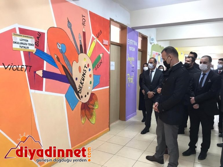 Ağrı Milli Eğitim Müdürü Tekin Patnos ilçesindeki dil sokaklarının açılışlarını gerçekleştirdi4