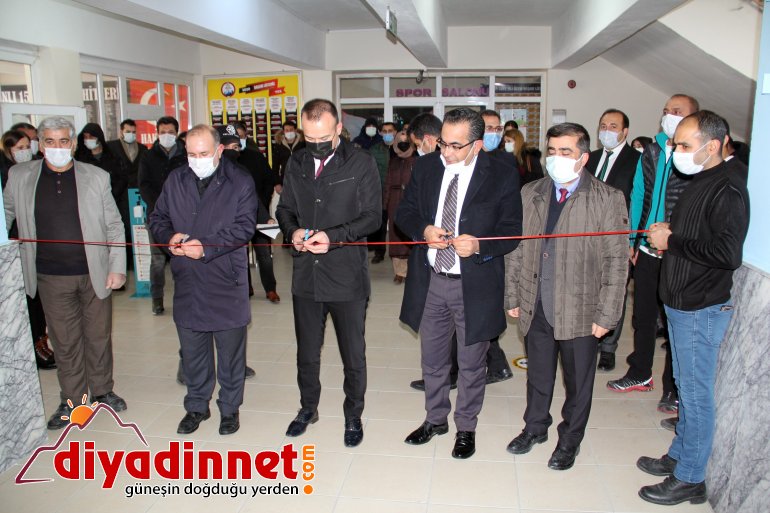 Ağrı’da Diş Hekimi İlhami Yıldız mezun olduğu okula Z Kütüphane kurdu1