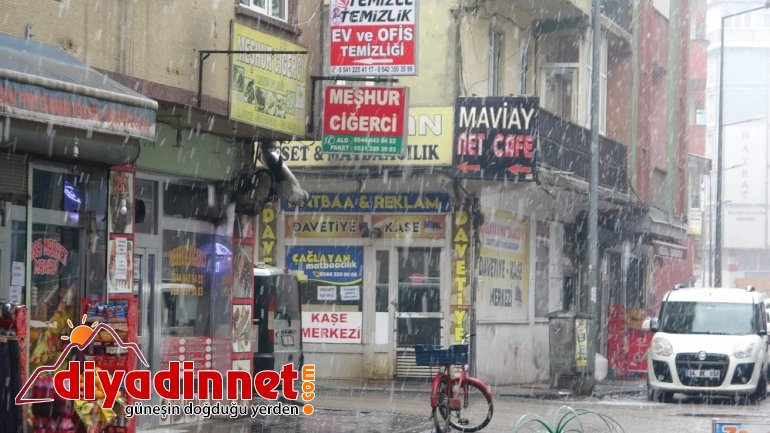 Dondurucu soğuklar yerini kar yağışına bıraktı3
