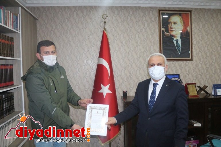 Hayırsever vatandaş arsasını Türkiye Diyanet Vakfı'na bağışladı