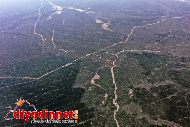 tutan buz Gölü IĞDIR - Yüzeyi cezbediyor ziyaretçilerini Balık 12